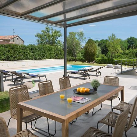 Villa Del Sol With Large Garden Perfect For Families Labin  Eksteriør billede
