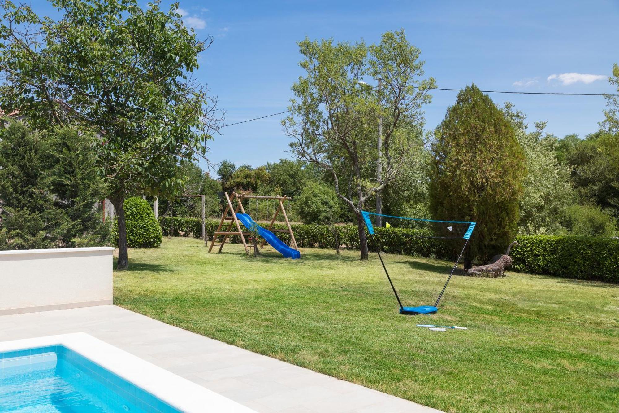 Villa Del Sol With Large Garden Perfect For Families Labin  Eksteriør billede