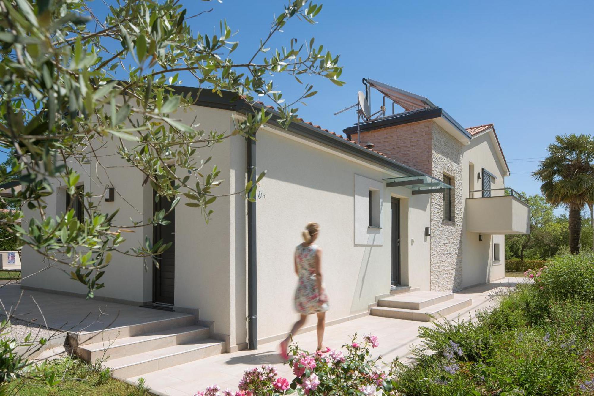 Villa Del Sol With Large Garden Perfect For Families Labin  Eksteriør billede